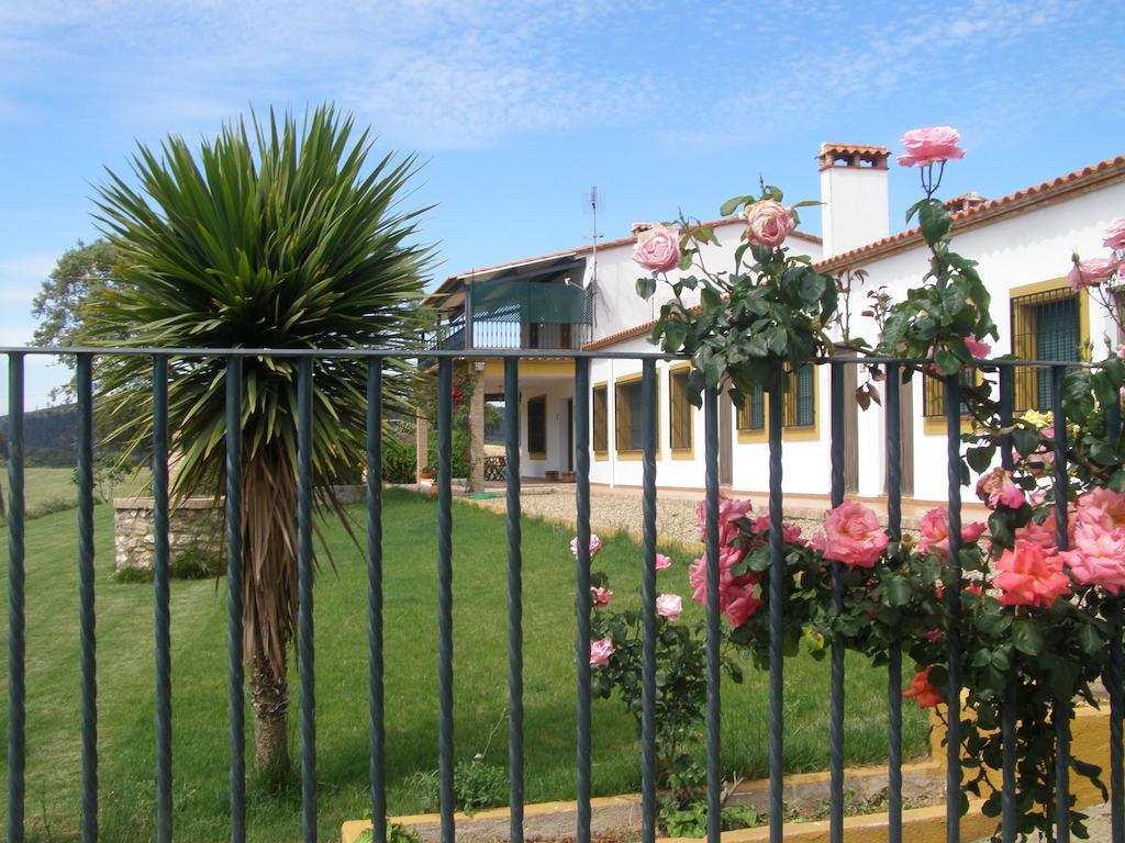 Casa Rural La Sierra De Monfraguee Malpartida De Plasencia Exterior photo